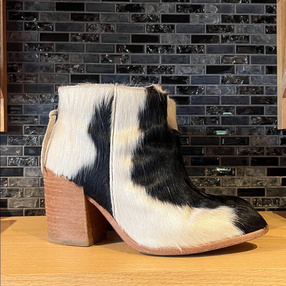 Baske Cow Print Calf Hair Heel Ankle Boots Boho Western Cowgirl size 9